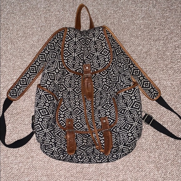 Aeropostale Handbags - Aeropostale book bag